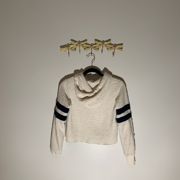 Tommy Hilfiger Cropped Fuzzy Hoodie - Picture 2 of 3